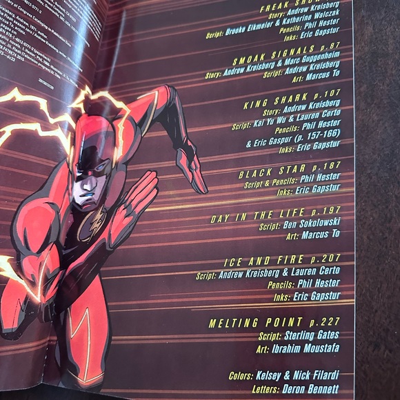 DC Comics The Flash Season Zero Paperpack Comic Book 2015 - Picture 4 of 9